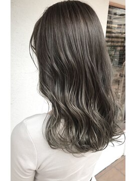 アン 登戸(un) 重軽ミディアム＋イルミナカラー＋髪質改善オージュアシャンプー