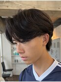 センターパートウルフニュアンスパーマコンマバングツーブロック