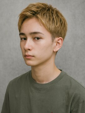 ルシードスタイルサワ(LUCIDO STYLE sawa) ホワイトブロンドのスパイキーショート×金メッシュ