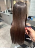 【華やか艶ストレート】年齢を重ねても、輝く美髪へ導く縮毛矯正