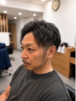 マジック(magic) 大人の色気ダークグレー色×ツイスパウェーブ