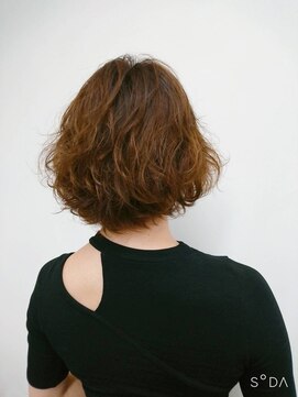 レヴィア(revia) 柔らかウェーブ[水戸/髪質改善/ヘッドスパ]