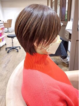 ルチカ(Luccica) 【Luccica】襟足スッキリひし形丸みショートボブ