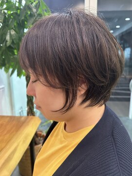 ビューエヒメ(VIEW EHIME) 大人ラフウェーブ外ハネボブダークブラウンスウィングショート