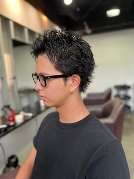 スティーロ 渋谷(Steelo) Steelo スパイキーショート×フルブラック