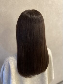 ラテ(LATTE)の写真/クセ、うねり、広がり…気になるお悩みを全力で解決！髪質に合わせて薬剤を調合し理想のストレートへ！