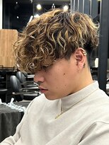 エルマーク 梅田(L-MARK)&nbsp;ダブルカラースパイラルパーマツイストパーマフェード短髪