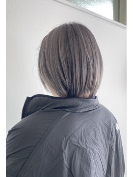 ヘアアンドメイク ムーア(Muuua) シルバーカラー