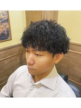 トウキョウバーバーヴァッシュ 北千住店(Tokyo Barber VASH) ツーブロックマッシュ/波巻き/ハイライト/束感[北千住/理容室]