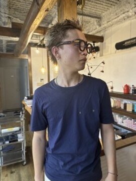 ソーレ(sole) デザインカラー×スパイキーショート