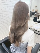 ユイマァル 倉敷店(YUIMARL)&nbsp;20代30代ロングミルクティーベージュハイトーンブリーチ