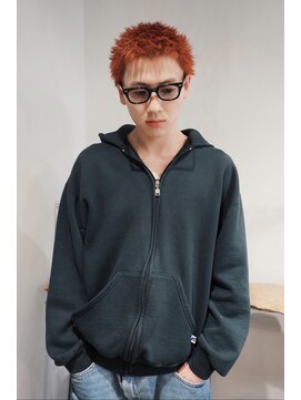 シーカ(siika) ベリーショート/オレンジカラー/メンズハイトーン/バズカット