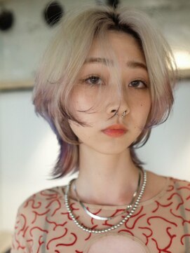 ウルフカットくびれミディダブルカラーブロンド_F21167