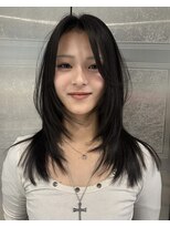 ノラ ウメダ(NORA UMEDA) シャギーカットレイヤーカット小顔カットY2Kグランジヘア