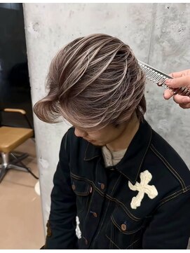 ヌエン 渋谷(NU/EN) ナチュラルセンターパート/メンズバレイヤージュ/シャドールーツ