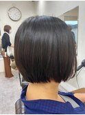 大人可愛い20代30代40代黒髪前下がりショート/アッシュブラック