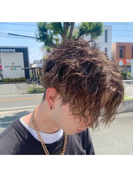 ブリランチン イワタ(Brilliantine Iwata) 前下がり×ツイストスパイラル