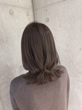 リビンバイアフロート(Livin by afloat) くびれミディアム　くすみベージュ　おおたかの森