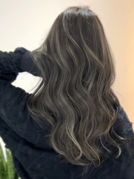 ヨロ 小岩(YOLO) 小岩ハイライトミルクティーグレージュレイヤーカット