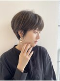 30代40代50代おすすめ 大人ショート オリーブベージュ 耳かけ