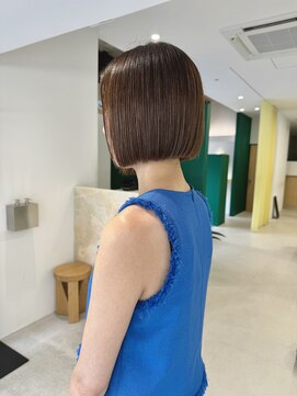 エム(M) 大人ボブ/ミニボブ/小顔ボブ 30代40代50代 垢抜けショートボブ