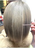 スモーキーベージュ