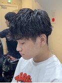 シャドウパーマ　無造作　韓国メンズ　シースルーマッシュ