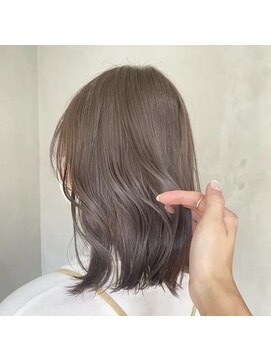 ヘーゼルベージュ