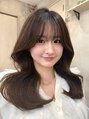 プラチナ(PLATINA)&nbsp;顔まわりカットで小顔ヘアくびれ巻き綺麗に見せる韓国style