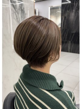 ウルスバイバレット 銀座(Urus by VALETTE) 大人レディなグラデーションボブ