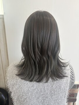 ネオリーブシェリエ 浅草店(Neolive cherie) カーキグレージュ/外ハネミディ