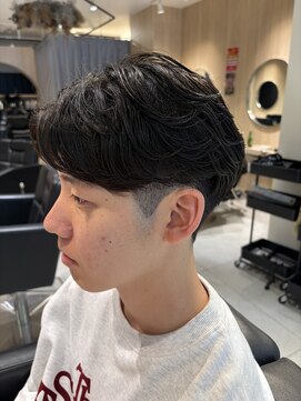 レボ 片町店(Revo) フェザーパーマ