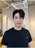 オシャレに決まる韓国風コンマバングメンズヘアスタイル