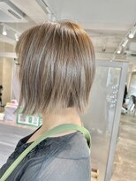 ブロッサム 保谷(Blossom) 20代30代40代ナチュラルハイライト立体感アッシュベージュ