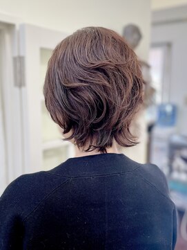 ティーズヘアイナガキイヴピアジェ パーマスタイル_ウルフ系_ナチュラル