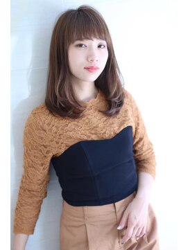 オーロ 西大寺店(ORO) レイヤーのフェミニンスタイル