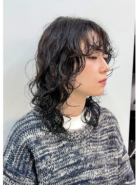 ヴェイン 渋谷(vain) レイヤーロングウルフパーマメンズライクアッシュブラック