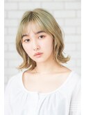韓国風ヘアスタイル/ブリーチ/外ハネ