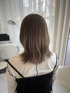 ハイブ 金沢(Hive) ニュアンス　グレージュ