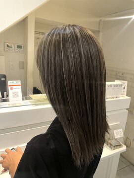 ネオリーブカフ 鶴ヶ峰店(Neolive caff) ミルクティーグレージュ　ハイライト　ダブルカラー