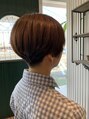 プリューム(plume) 襟足のクセが強い方の刈り上げスタイルです。