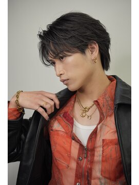 スキルアイマ(SKILL ima) フェザーショート/センターパート/スポットパーマ