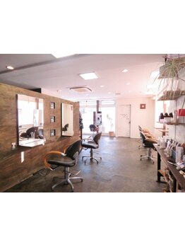 《東区役所前駅2番出口から徒歩3分》大人から子どもまで通える札幌東区の美容室”alpha（アルファ）”