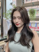 ミュージアム(MUSEUM)&nbsp;ゆる巻きレイヤー＋暗めオリーブグレージュ