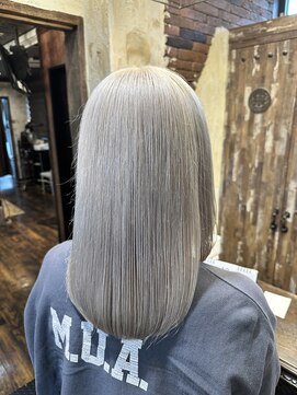 ヘアー クリエイト カルバリ(HAIR CREATE Calbari) ホワイトシルバー