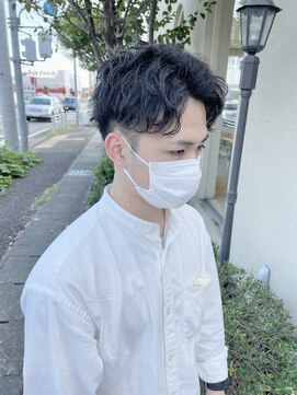 ラドンナアデッソ(LA.DONNA ADDESSO) ショートセンターパート