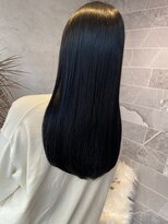 ジル アンク(Jill ankh)&nbsp;《Jillankh姫路駅前》ブルーブラック　ブリーチなし　艶髪