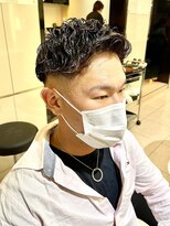 ディスイズバーバー(THIS IS BARBER) フェードカット　アップバング　黒髪　【札幌】