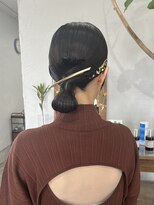 ヘアー バトン(hair vaton) タイトシニヨン