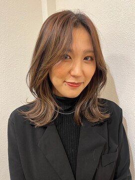 ソレイユトウキョウシブヤ(SOLEIL TOKYO shibuya) ミディアム韓国風くびれヘア外ハネボブ透明感ローライト